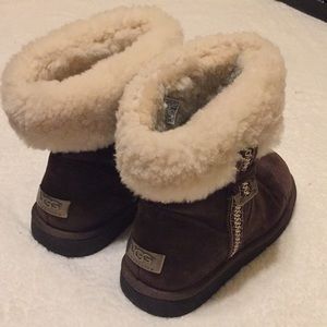 UGG Brown Metro Tas Short Fur Cuff